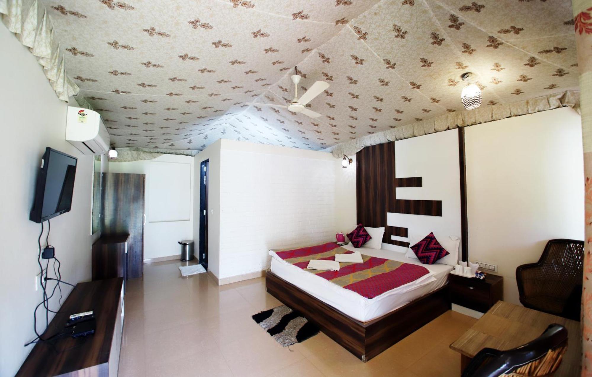 Virat Resorts, Sariska Rajasthan Bairat Bilik gambar